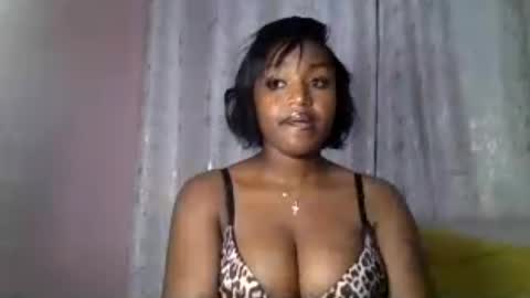 Snapshot of vee_quest chatting on June 2026 09:05:02 PM vee_quest online show from June 2026 09:05:02 PM
