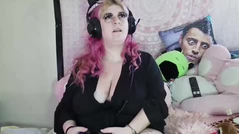 Veronica Lehane online show from January 2025 06:02:02 PM