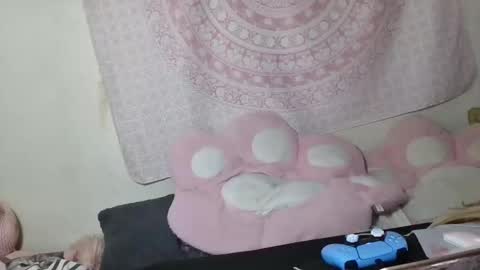 Veronica Lehane online show from October 2025 12:39:02 PM