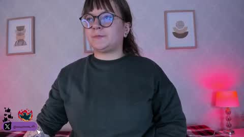 Snapshot of veesimons_dh chatting on September 2025 07:47:01 PM Vee Simons online show from September 2025 07:47:01 PM