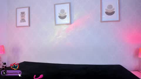 Snapshot of veesimons_dh chatting on September 2025 07:04:01 PM Vee Simons online show from September 2025 07:04:01 PM