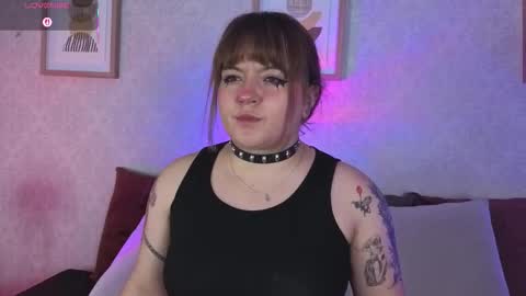 Snapshot of veesimons_dh chatting on November 2025 09:25:02 PM Vee Simons online show from November 2025 09:25:02 PM