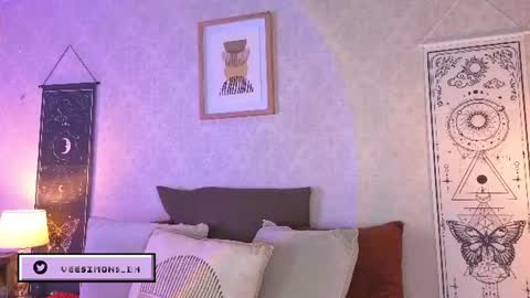 Snapshot of veesimons_dh chatting on June 2026 09:57:01 PM Vee Simons online show from June 2026 09:57:01 PM