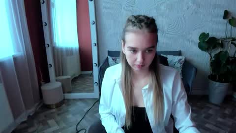 Snapshot of vel1ka chatting on September 2025 12:10:01 PM Barbara online show from September 2025 12:10:01 PM