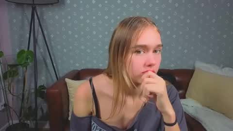 Snapshot of vel1ka chatting on October 2025 11:52:01 AM Barbara online show from October 2025 11:52:01 AM