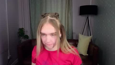 Snapshot of vel1ka chatting on November 2025 10:26:01 AM Barbara online show from November 2025 10:26:01 AM