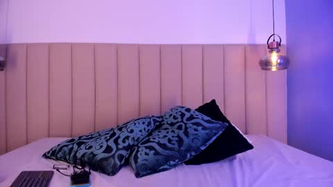 Vel  online show from April 2026 04:44:02 PM