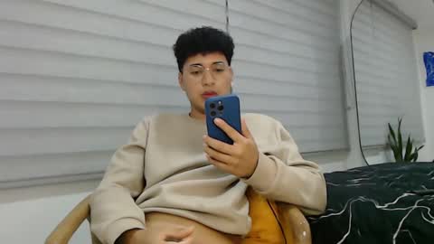 velascosexyboy online show from February 2025 03:22:01 AM