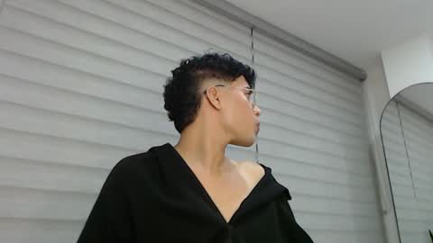 velascosexyboy online show from March 2025 02:41:02 AM