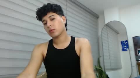 velascosexyboy online show from October 2025 02:34:01 AM