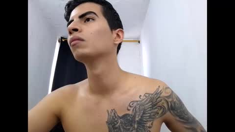 Snapshot of velk_hot1 chatting on December 2024 05:08:01 PM velk_hot1 online show from December 2024 05:08:01 PM