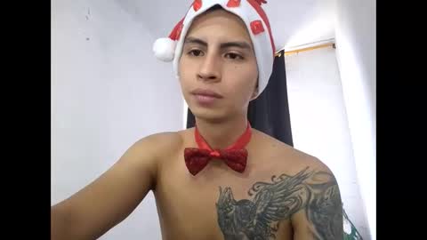 Snapshot of velk_hot1 chatting on December 2024 03:31:01 PM velk_hot1 online show from December 2024 03:31:01 PM