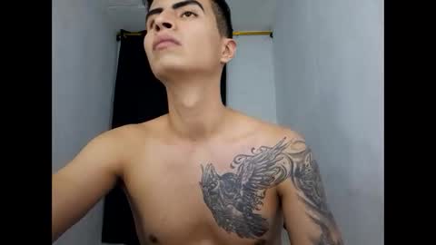 Snapshot of velk_hot1 chatting on January 2025 11:52:02 PM velk_hot1 online show from January 2025 11:52:02 PM
