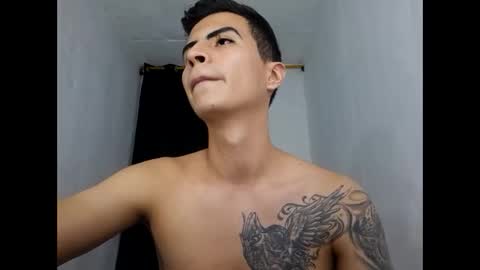 Snapshot of velk_hot1 chatting on January 2025 12:51:02 AM velk_hot1 online show from January 2025 12:51:02 AM