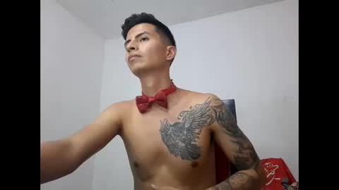Snapshot of velk_hot1 chatting on February 2025 08:53:02 PM velk_hot1 online show from February 2025 08:53:02 PM