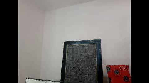 Snapshot of velk_hot1 chatting on March 2025 06:48:01 PM velk_hot1 online show from March 2025 06:48:01 PM