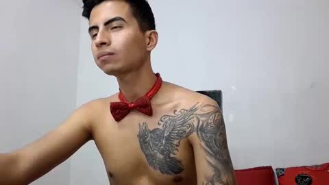 Snapshot of velk_hot1 chatting on March 2025 01:17:02 AM velk_hot1 online show from March 2025 01:17:02 AM