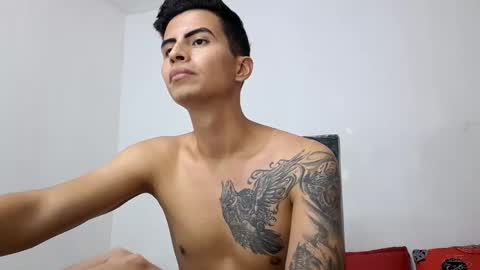 Snapshot of velk_hot1 chatting on March 2025 04:23:02 AM velk_hot1 online show from March 2025 04:23:02 AM