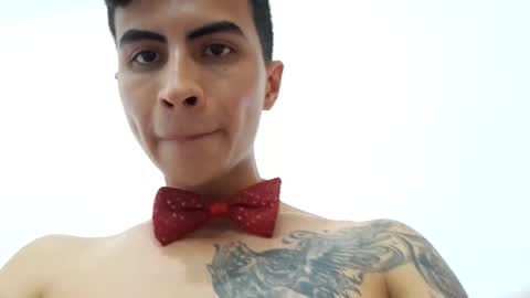 Snapshot of velk_hot1 chatting on March 2025 04:27:02 AM velk_hot1 online show from March 2025 04:27:02 AM