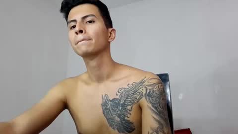 Snapshot of velk_hot1 chatting on March 2025 04:44:02 PM velk_hot1 online show from March 2025 04:44:02 PM