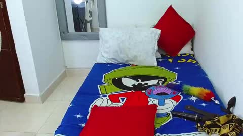 velk_hot1 online show from December 2025 09:31:02 PM