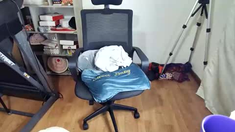 Im VelaI will be Christmas and New Year with my family December 22 to January 13 I will miss you guys. online show from March 2026 02:04:02 AM