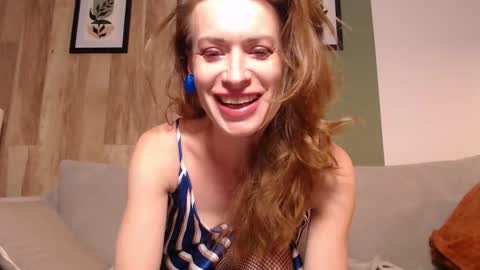 Snapshot of velourhex chatting on October 2025 04:59:02 PM Lia Lin online show from October 2025 04:59:02 PM