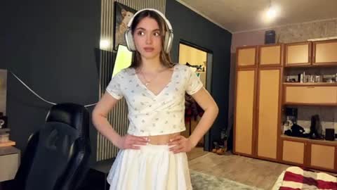 Nia online show from March 2026 03:26:02 PM