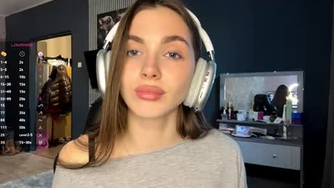 Nia online show from March 2026 03:01:01 PM