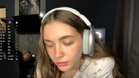 Nia online show from April 2026 03:27:02 PM