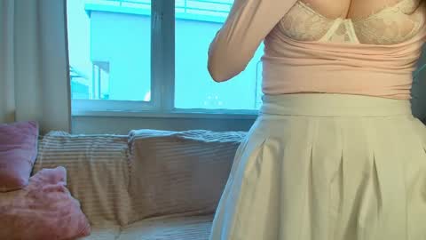 velveetaa online show from April 2026 09:36:01 AM
