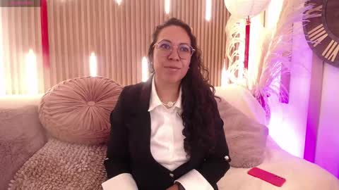 Emma Curly online show from May 2026 12:35:01 PM