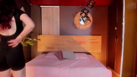 Isabella  online show from February 2026 12:23:02 PM