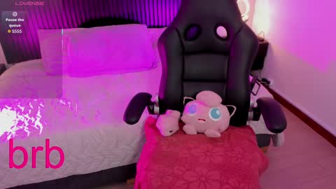 velvet_fangs222 online show from September 2025 07:13:01 PM