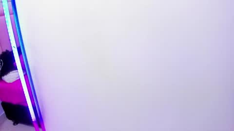 Snapshot of velvet_giirll chatting on June 2026 06:12:01 PM velvet_giirll online show from June 2026 06:12:01 PM