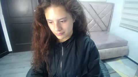 Snapshot of velvet_moon_v chatting on October 2025 01:09:01 PM velvet_moon_v online show from October 2025 01:09:01 PM