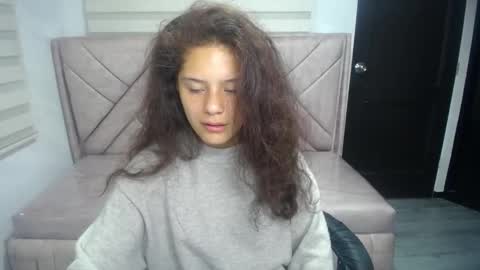 Snapshot of velvet_moon_v chatting on October 2025 01:10:01 PM velvet_moon_v online show from October 2025 01:10:01 PM