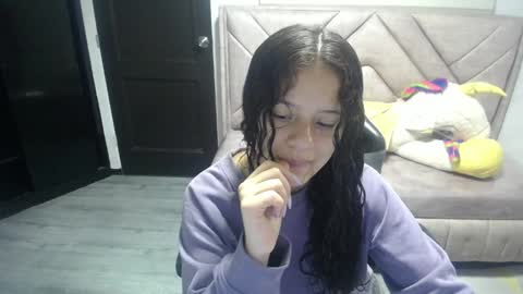 Snapshot of velvet_moon_v chatting on October 2025 01:34:01 PM velvet_moon_v online show from October 2025 01:34:01 PM