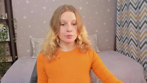 velvet_peach_ online show from January 2026 11:59:02 AM