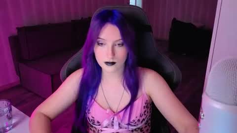Snapshot of velvet_siren chatting on July 2026 09:34:01 AM Violet online show from July 2026 09:34:01 AM