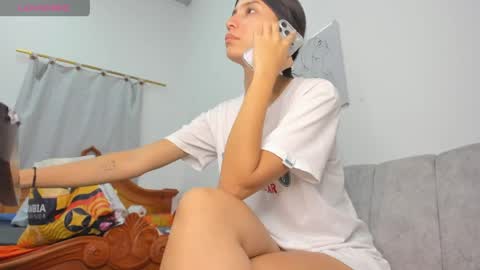 Velvetluna online show from April 2026 02:53:02 PM