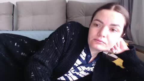 velvetmoon123 online show from April 2026 07:11:01 AM