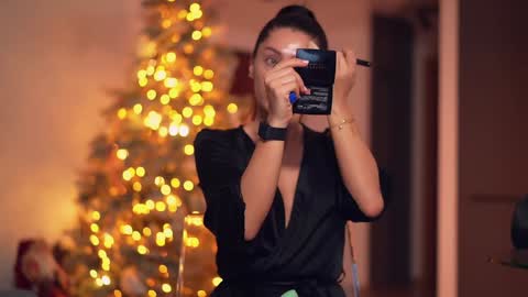 Adalline online show from December 2024 10:38:02 AM