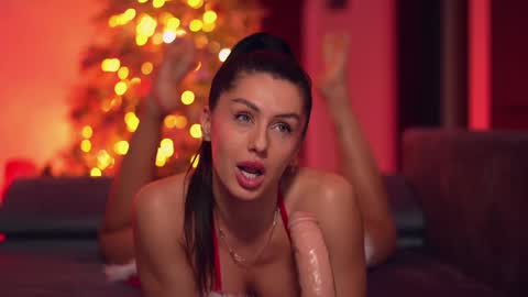 Adalline online show from December 2024 04:27:02 PM