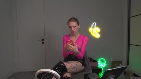 VelvetTGirl online show from March 2026 05:13:01 AM