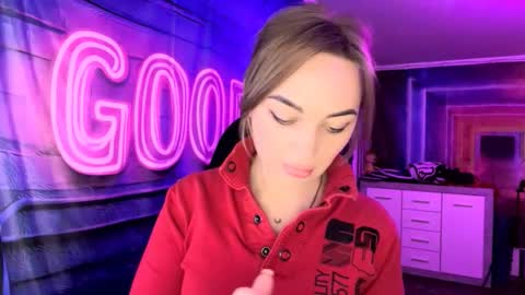 Snapshot of velvettouch4444 chatting on February 2026 08:29:02 PM MERYEM online show from February 2026 08:29:02 PM