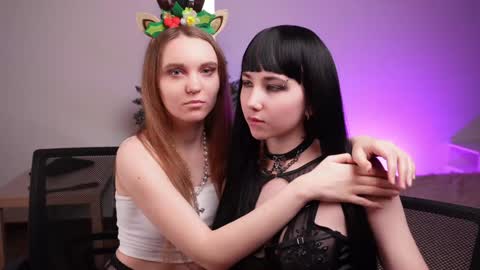 Snapshot of velvetvalkyries chatting on December 2024 01:55:02 PM CLEOshort hair TIna long hair online show from December 2024 01:55:02 PM