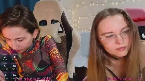 CLEOshort hair  TIna long hair  online show from October 2025 05:02:02 PM