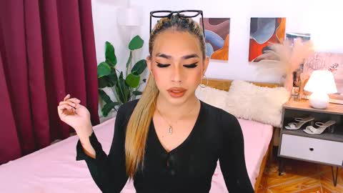 velvetviper69 online show from September 2025 07:02:02 PM