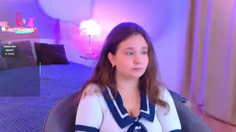 velvetvixencute online show from September 2025 05:29:01 AM